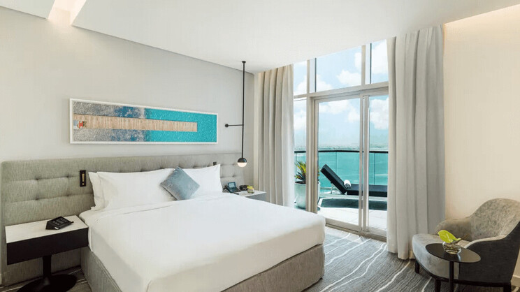 Th8 Palm Dubai Beach Resort, Vignette Collection